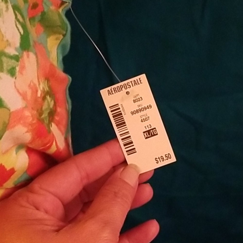 Aeropostale Floral Tank Top. Sixe XL - Picture 2 of 3